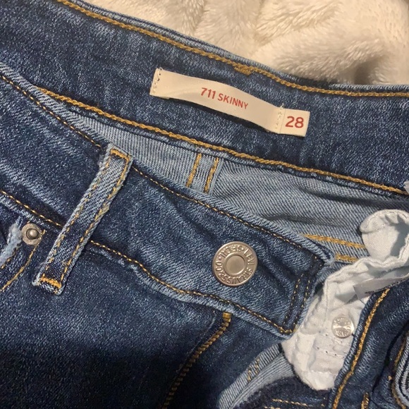 levi jeans - Picture 3 of 3